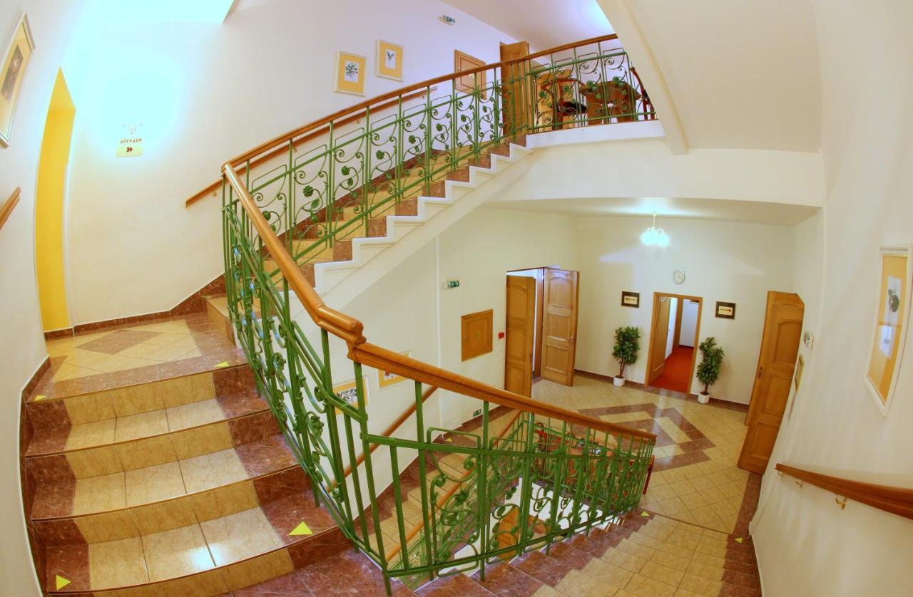 Hotel Flora Mariánské Lázně Exterior foto